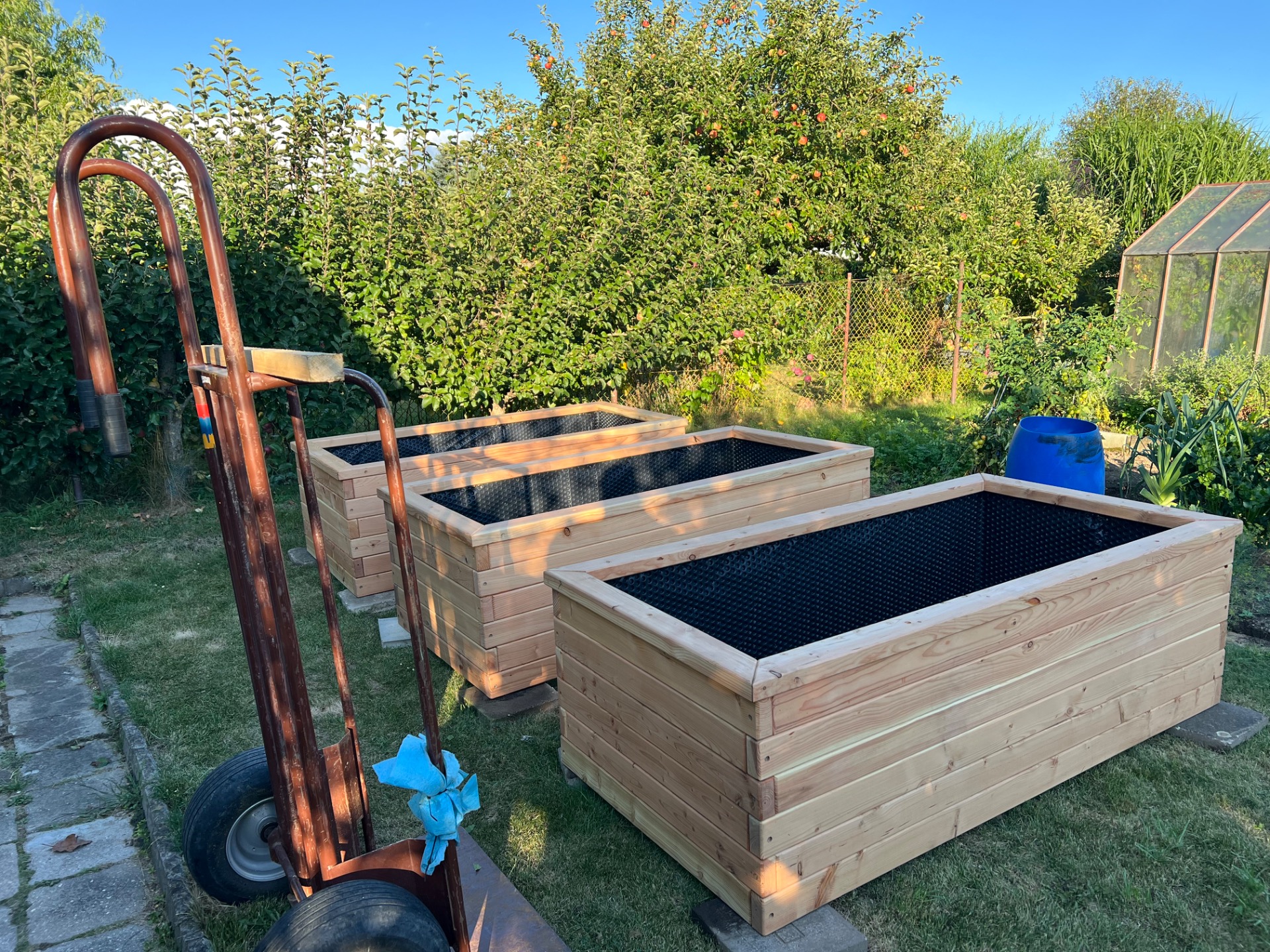 Luxusní záhony z Douglasky 