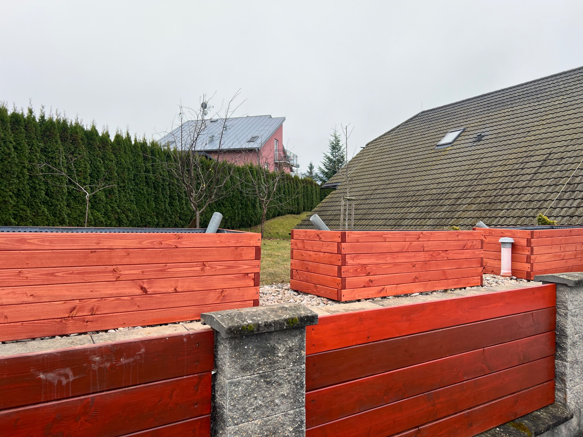 Modřínové vyvýšené záhony 200x100x60 odstín :MAHAGON